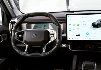 Подержанный автомобиль Jetour T2 2024 года (11 фото)