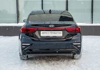Подержанный автомобиль Kia Cerato Sedan 2021 года (4 фото)