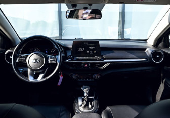 Подержанный автомобиль Kia Cerato Sedan 2020 года (18 фото)