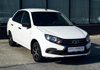 Подержанный автомобиль LADA (ВАЗ) Granta Liftback 2018 года (7 фото)