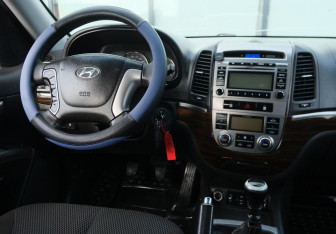 Подержанный автомобиль Hyundai Santa Fe 2010 года (10 фото)