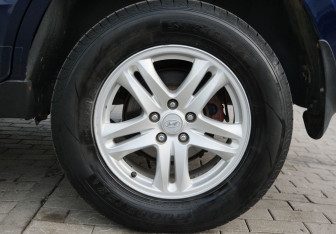 Подержанный автомобиль Hyundai Santa Fe 2010 года (19 фото)