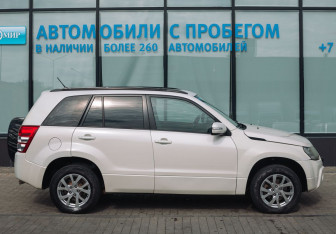 Подержанный автомобиль Suzuki Grand Vitara 2011 года (6 фото)