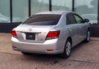 Подержанный автомобиль Toyota Allion 2018 года (5 фото)