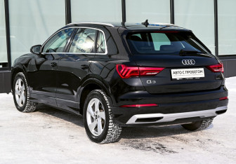 Подержанный автомобиль Audi Q3 2020 года (3 фото)