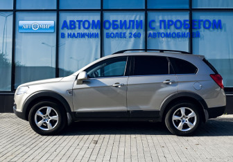 Подержанный автомобиль Chevrolet Captiva 2008 года (2 фото)
