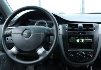 Подержанный автомобиль Chevrolet Lacetti Sedan 2011 года (10 фото)