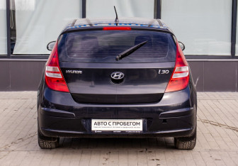 Подержанный автомобиль Hyundai i30 Hatchback 2009 года (4 фото)