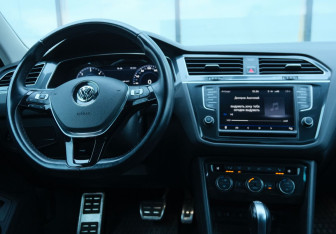 Подержанный автомобиль Volkswagen Tiguan 2017 года (10 фото)