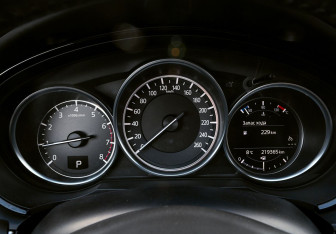 Подержанный автомобиль Mazda CX-9 2018 года (17 фото)