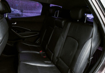 Подержанный автомобиль Hyundai Santa Fe 2013 года (17 фото)