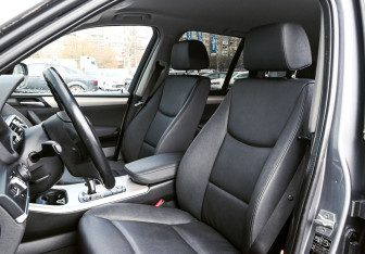 Подержанный автомобиль BMW X3 2014 года (15 фото)