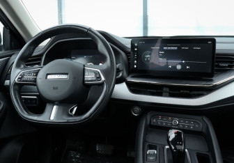 Подержанный автомобиль Haval F7 2022 года (10 фото)