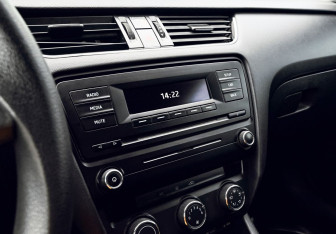 Подержанный автомобиль Skoda Octavia Liftback 2014 года (10 фото)