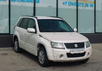 Подержанный автомобиль Suzuki Grand Vitara 2011 года (7 фото)