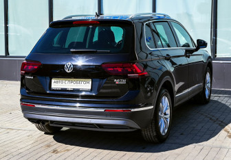 Подержанный автомобиль Volkswagen Tiguan 2017 года (5 фото)