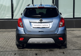 Подержанный автомобиль Opel Mokka 2012 года (4 фото)