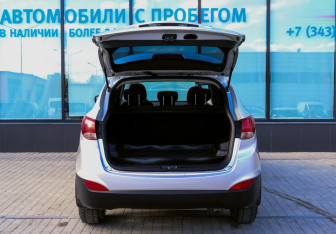 Подержанный автомобиль Hyundai ix35 2011 года (19 фото)