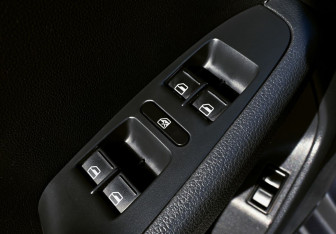 Подержанный автомобиль Volkswagen Jetta Sedan 2013 года (15 фото)