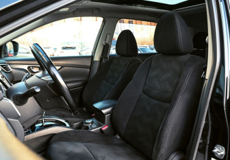 Подержанный автомобиль Nissan X-Trail 2014 года (9 фото)