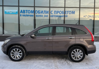 Подержанный автомобиль Honda CR-V 2012 года (2 фото)