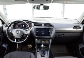 Подержанный автомобиль Volkswagen Tiguan 2018 года (12 фото)
