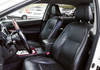 Подержанный автомобиль Toyota Camry Sedan 2011 года (16 фото)