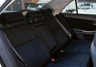 Подержанный автомобиль Toyota Allion 2010 года (17 фото)