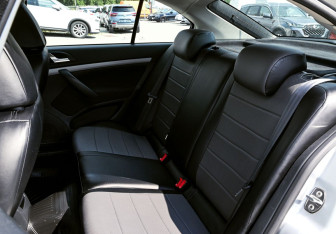 Подержанный автомобиль Skoda Octavia Liftback 2012 года (15 фото)