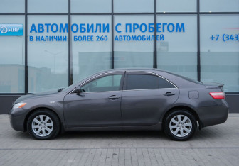Подержанный автомобиль Toyota Camry Sedan 2007 года (2 фото)