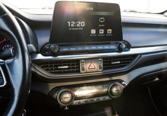 Подержанный автомобиль Kia Cerato Sedan 2019 года (15 фото)