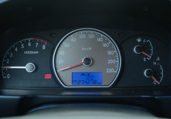 Подержанный автомобиль Hyundai Elantra Sedan 2008 года (16 фото)