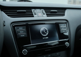 Подержанный автомобиль Skoda Octavia Liftback 2020 года (12 фото)