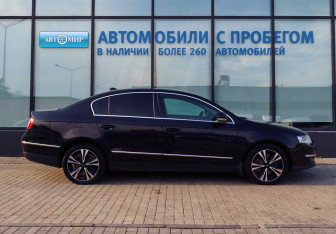 Подержанный автомобиль Volkswagen Passat Sedan 2010 года (6 фото)