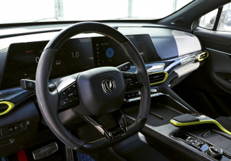 Подержанный автомобиль Changan UNI-T 2021 года (15 фото)