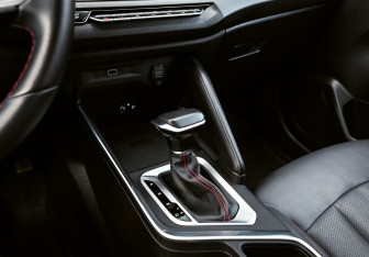 Подержанный автомобиль LIVAN X3Pro 2023 года (15 фото)