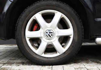 Подержанный автомобиль Volkswagen Multivan 2008 года (25 фото)