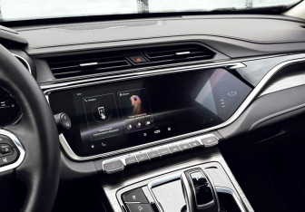 Подержанный автомобиль Geely Atlas Pro 2023 года (14 фото)