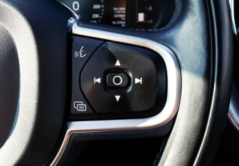Подержанный автомобиль Volvo XC60 2018 года (13 фото)