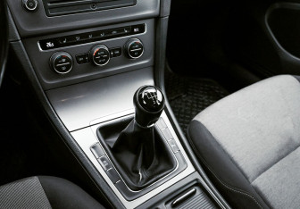 Подержанный автомобиль Volkswagen Golf Hatchback 2013 года (10 фото)
