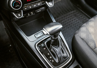 Подержанный автомобиль Kia Rio Sedan 2017 года (16 фото)