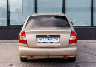 Подержанный автомобиль Hyundai Accent Sedan 2006 года (4 фото)
