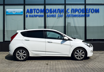 Подержанный автомобиль Hyundai Solaris Hatchback 2014 года (6 фото)