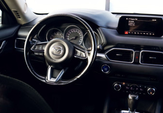 Подержанный автомобиль Mazda CX-5 2017 года (19 фото)