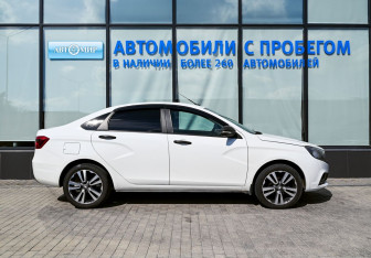 Подержанный автомобиль LADA (ВАЗ) Vesta Sedan 2017 года (6 фото)