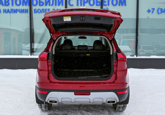 Подержанный автомобиль Geely Atlas 2021 года (20 фото)