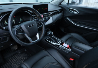 Подержанный автомобиль Москвич 3 2024 года (9 фото)