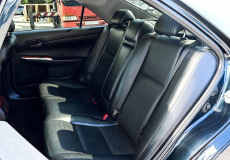 Подержанный автомобиль Toyota Camry Sedan 2013 года (17 фото)