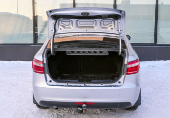 Подержанный автомобиль LADA (ВАЗ) Vesta Sedan 2019 года (19 фото)