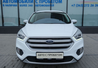 Подержанный автомобиль Ford Kuga 2017 года (8 фото)